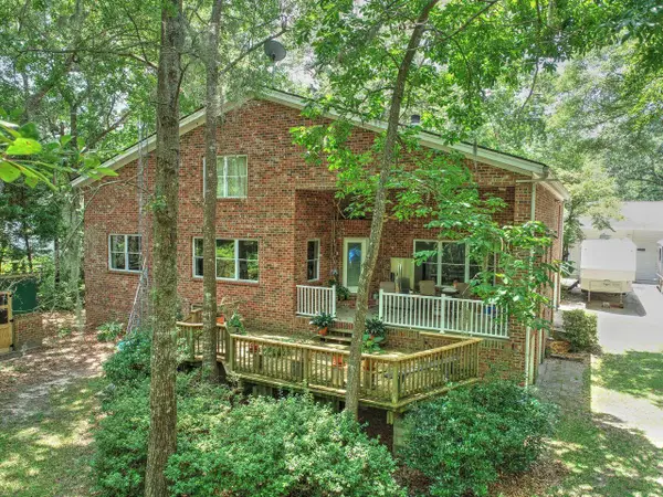 184 Burbank Drive, Cross, SC 29436