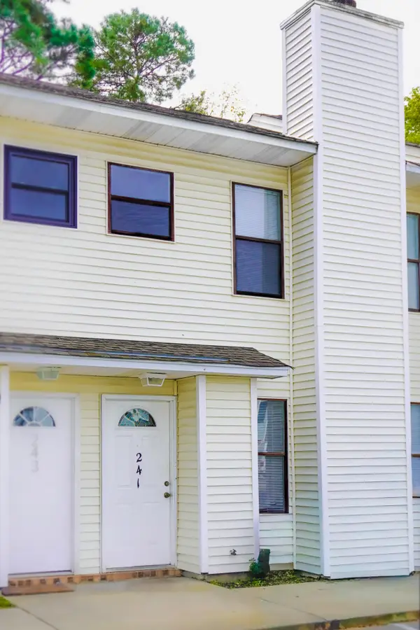 241 Pine Shadow Drive, Goose Creek, SC 29445