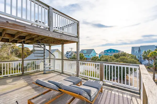 904 E Arctic Avenue, Folly Beach, SC 29439