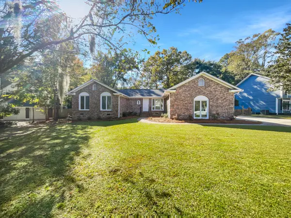 13 Glenkirk Drive, Charleston, SC 29414