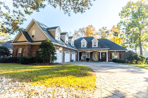 33 Ridge Lake Drive, Manning, SC 29102