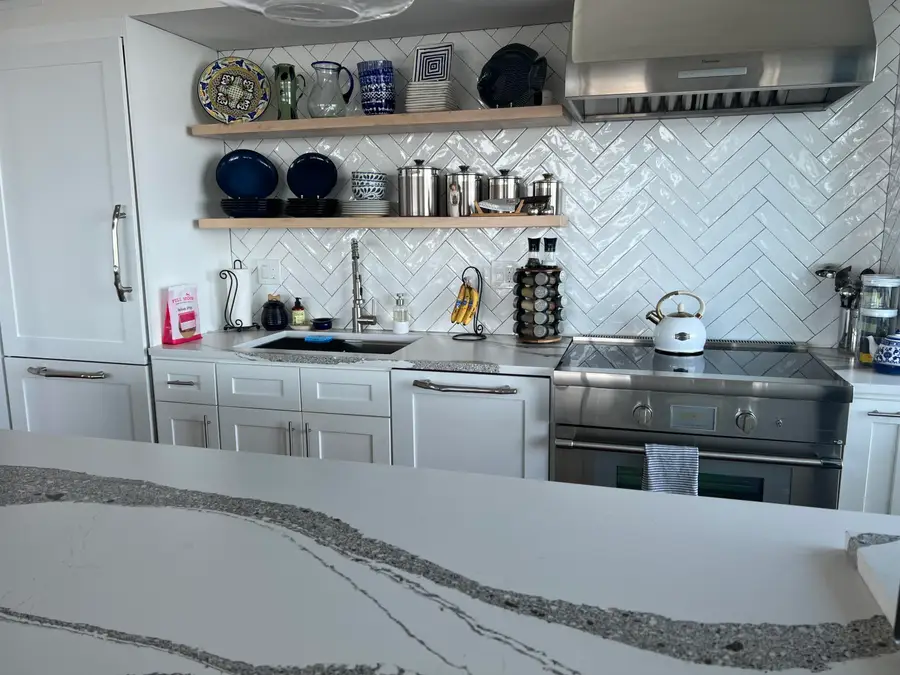 330 Concord Street #9g, Charleston, SC 29401 - Image #2