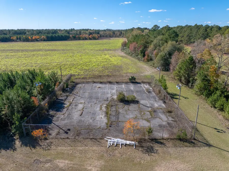 218 Clubhouse Circle, Saint George, SC 29477 - Image #2