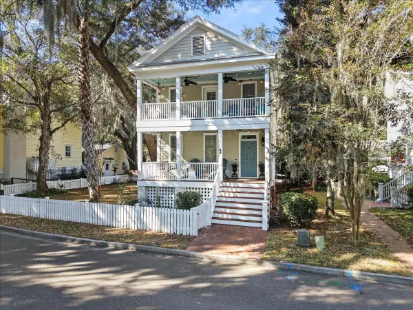 4 Battery Point Lane, Beaufort, SC 29902