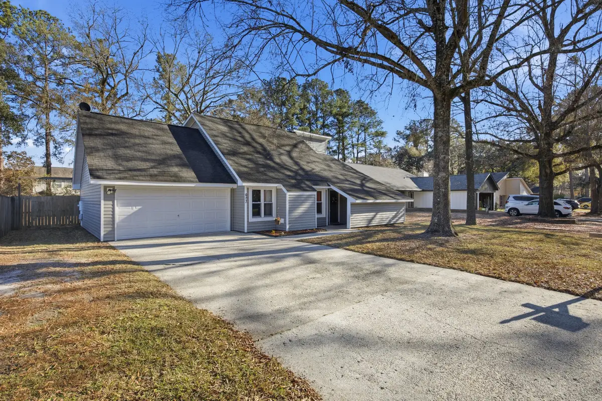607 Woodward Boulevard, Summerville, SC 29483 - Image #1