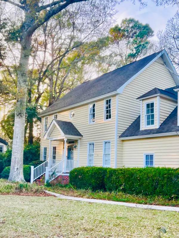 1063 Plantation Lane, Mount Pleasant, SC 29464