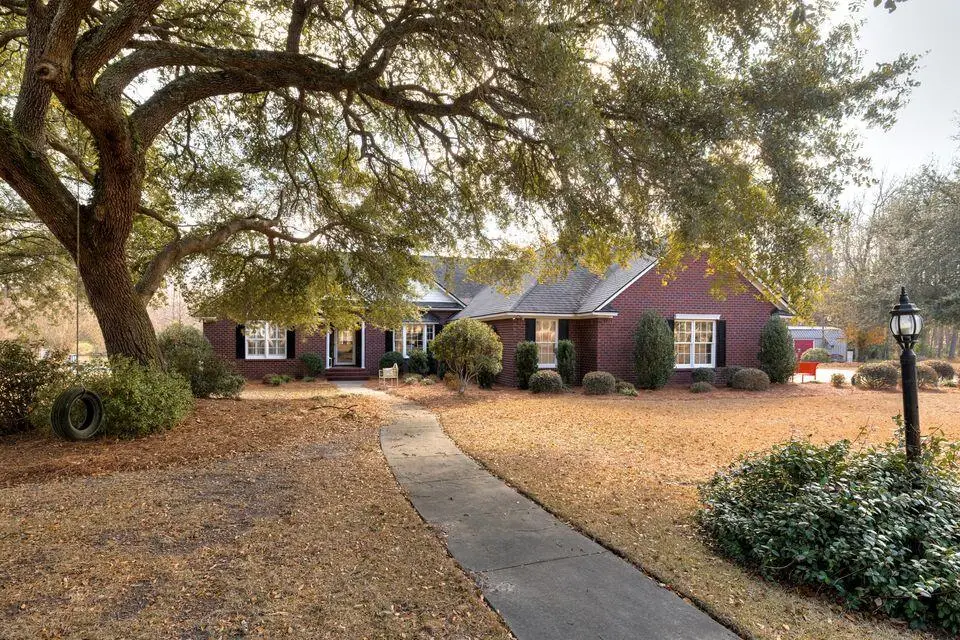 1146 Oak Grove Church Rd Road, Manning, SC 29102 - Image #1