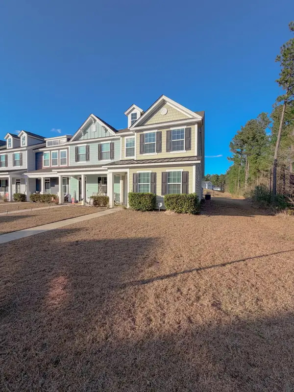 421 Stoneleigh Lane, Moncks Corner, SC 29461