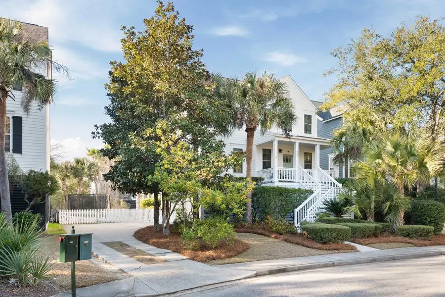 303 S Ladd Court, Charleston, SC 29492 - Image #2