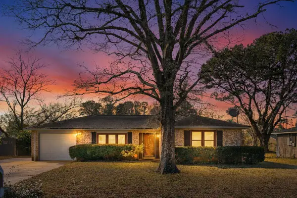 7737 Ovaldale Drive, North Charleston, SC 29418