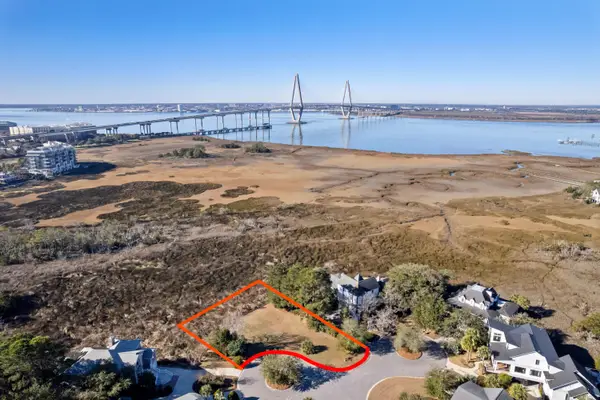 843 Bridge Point Circle, Mount Pleasant, SC 29464