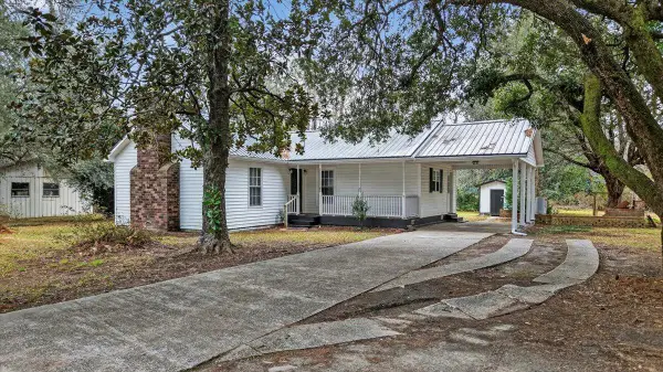 2137 N Highway 17a, Bonneau, SC 29431