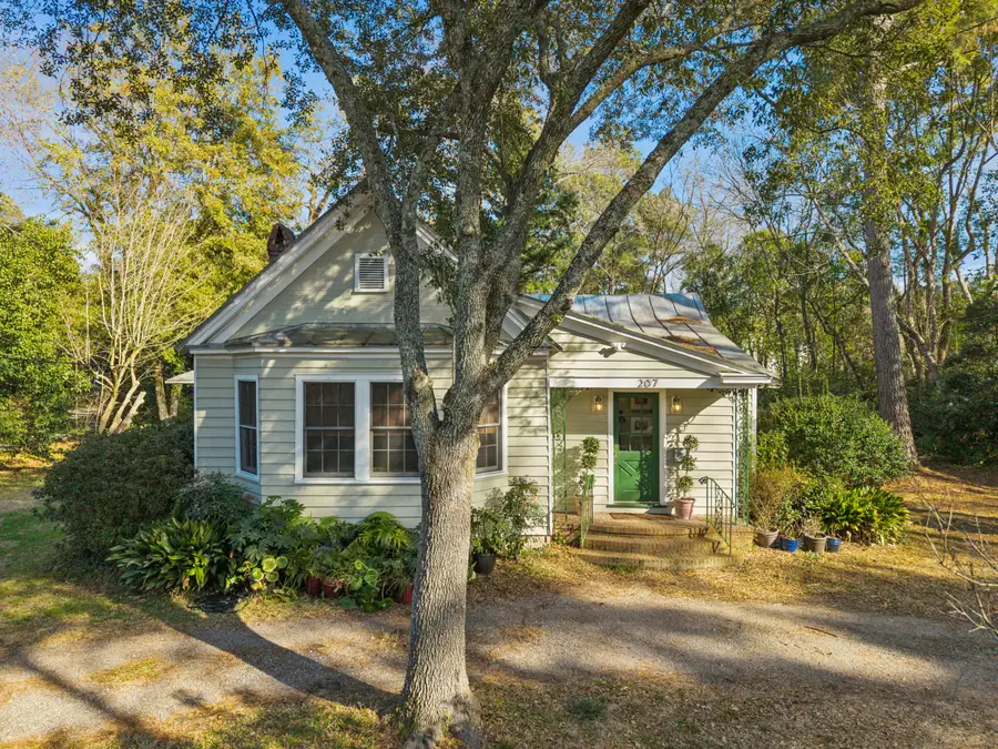 207 W Carolina Avenue, Summerville, SC 29483 - Image #3