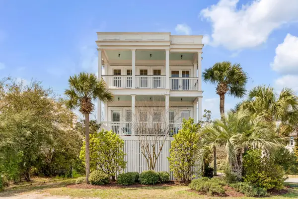 904 Middle Street, Sullivans Island, SC 29482