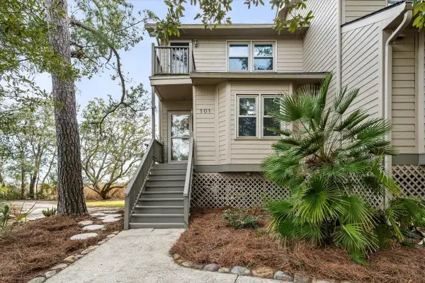 101 River Breeze Drive, Charleston, SC 29407