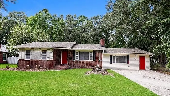 7031 N Kenwood Drive, North Charleston, SC 29406 - #1