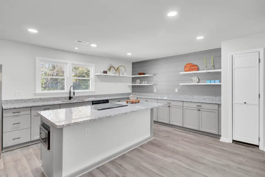 200 Roosevelt Drive, Saint Stephen, SC 29479 - #2