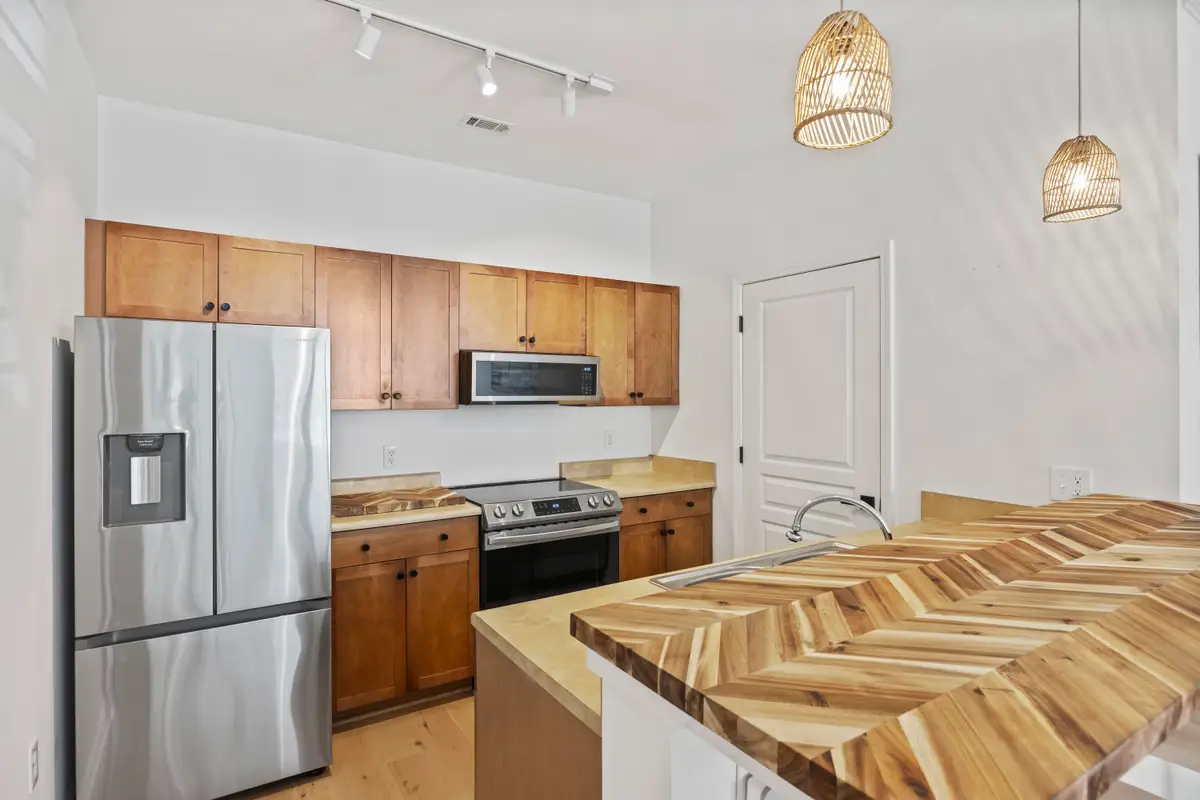 200 Bucksley Lane #105, Charleston, SC 29492 - Image #1