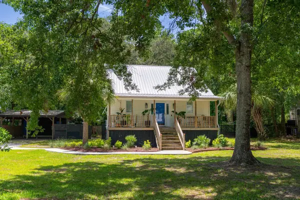 1515 N Lakeshore Drive, Mount Pleasant, SC 29466