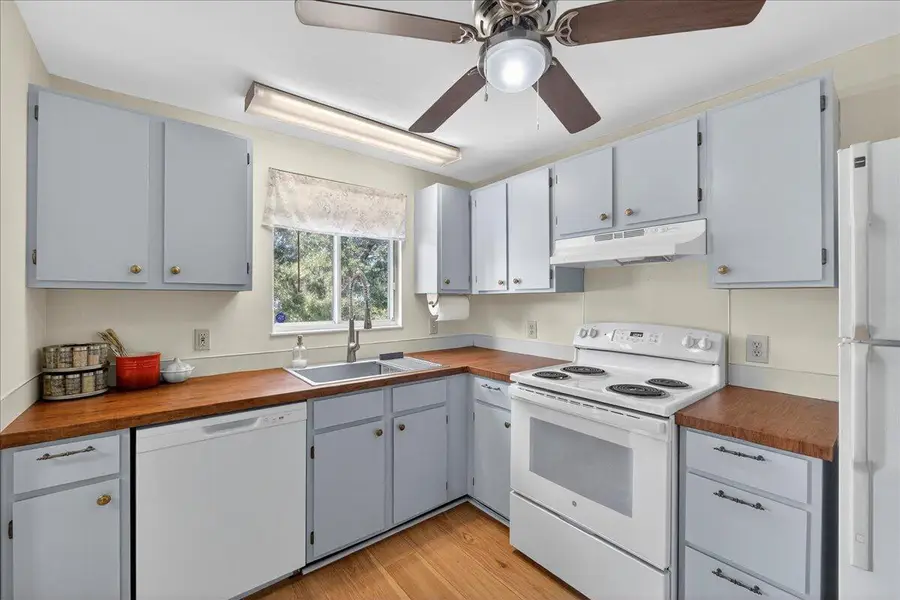 4950 Amberwood Lane, North Charleston, SC 29418 - #3