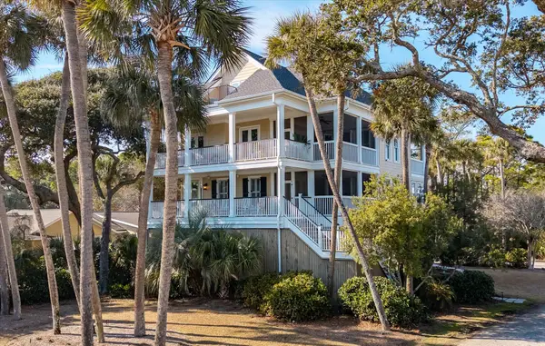 802 W Ashley Avenue, Folly Beach, SC 29439