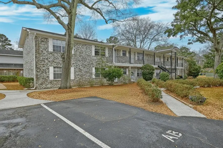 516 Arlington Drive #B8, Charleston, SC 29414 - Image #2