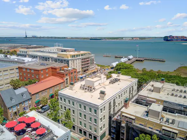 1 Vendue Range #I, Charleston, SC 29401