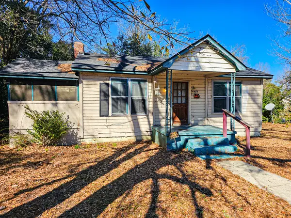 401 W Huggins Street, Manning, SC 29102