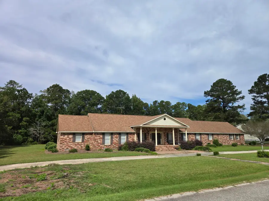 224 Country Club Boulevard, Saint George, SC 29477 - #2