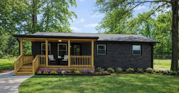 202 E Huggins Street, Manning, SC 29102