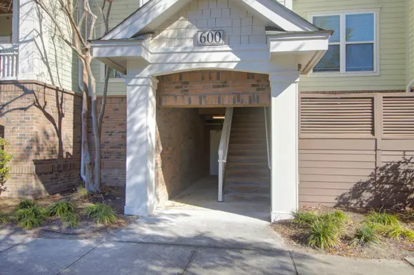 2244 Ashley Crossing Drive #615, Charleston, SC 29414
