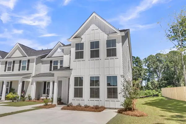737 Alma Square Drive, Moncks Corner, SC 29461