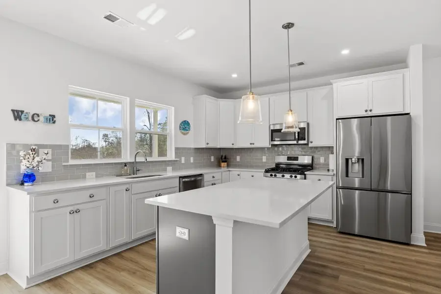 635 N Laurel Street, Summerville, SC 29483 - #3
