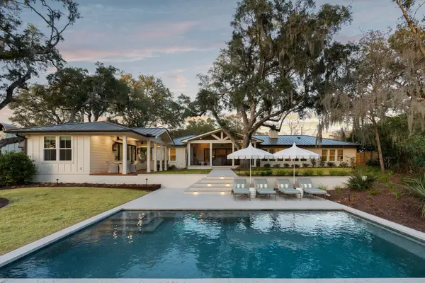 319 Hobcaw Drive, Mount Pleasant, SC 29464