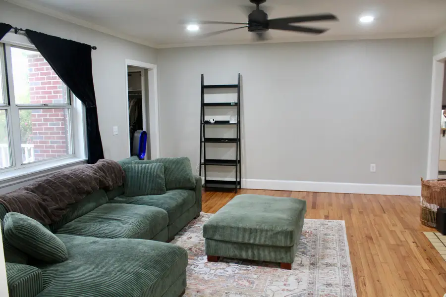 460 Hampton Street, Elloree, SC 29047 - #3