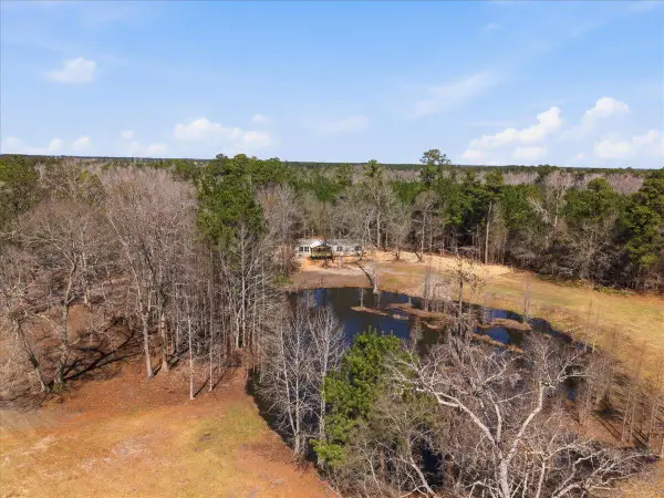 662 Country Pond Lane, Cross, SC 29436