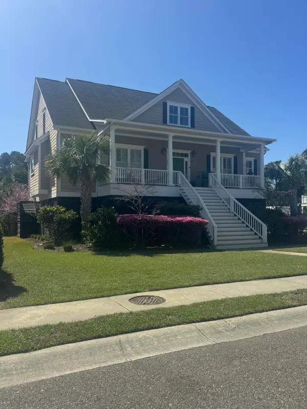 1828 Delacourt Avenue, Mount Pleasant, SC 29466
