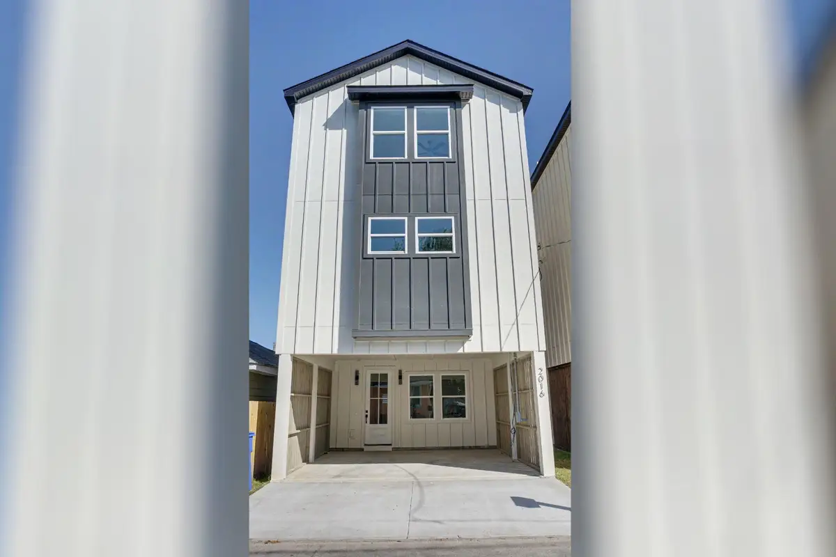2016 Comstock Avenue, North Charleston, SC 29405 - #1