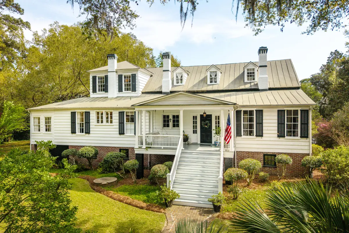 517 W Carolina Avenue, Summerville, SC 29483 - #1