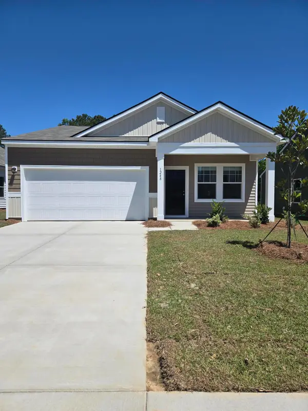 1212 Carriage Wood Circle, Ridgeville, SC 29472