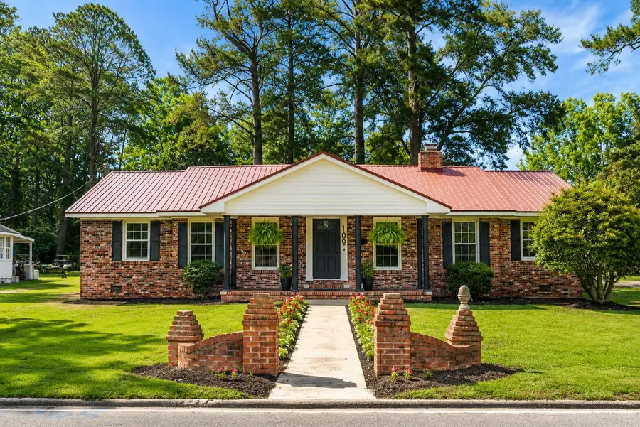 109 Quaker Street, Saint George, SC 29477 - #2