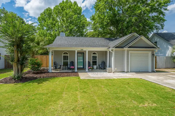 1938 Armory Drive, Mount Pleasant, SC 29466