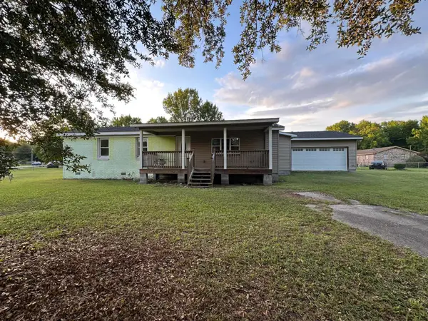 6414 Fields Road, Hollywood, SC 29449