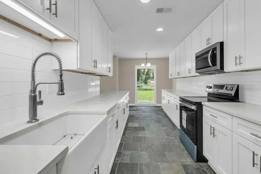 109 Halcyon Road, Summerville, SC 29483 - #3