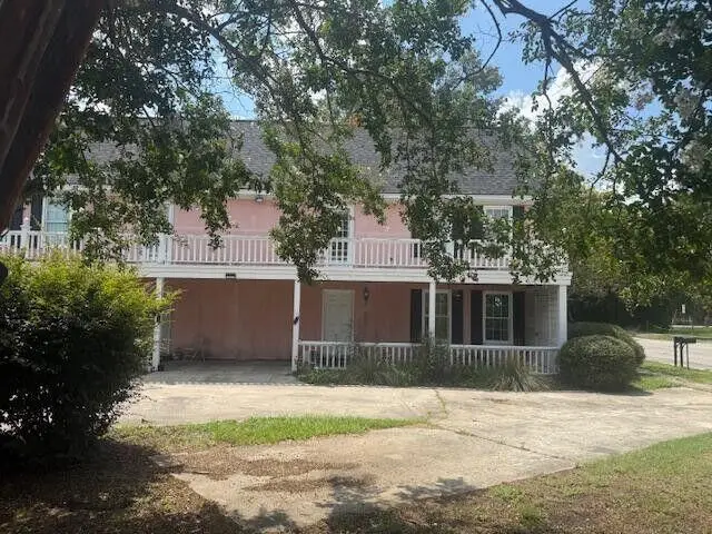 40 W Rigby Street, Manning, SC 29102 - #2