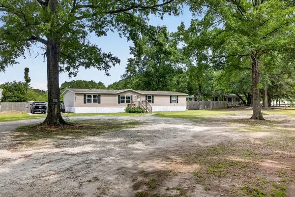 845 E Butternut Road, Summerville, SC 29483