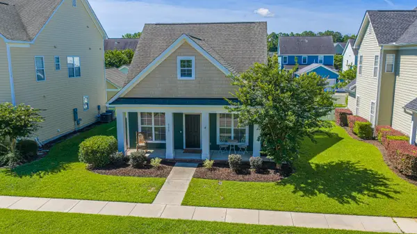 111 Foxglove Avenue, Summerville, SC 29483