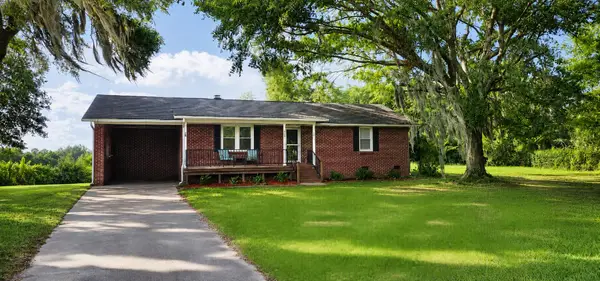 124 Whistling Swan Road, Elloree, SC 29047