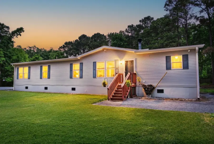 205 Confederate Street, Summerville, SC 29485 - #3