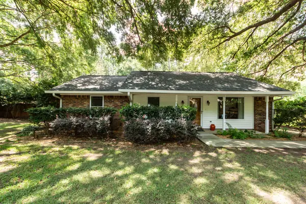 5717 San Flora Avenue, Ravenel, SC 29470